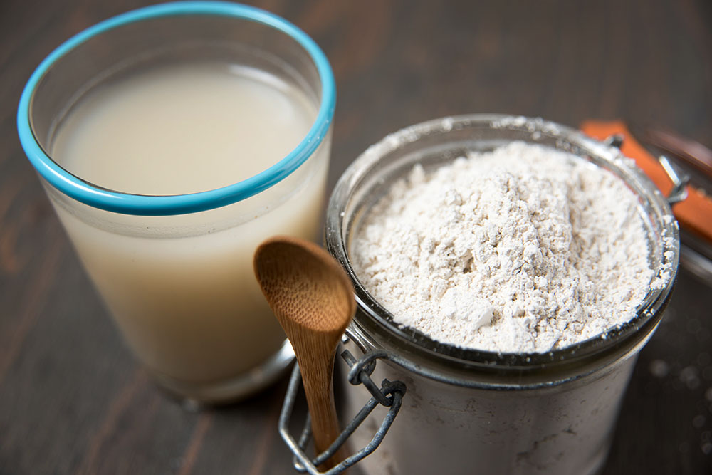 A natural, silica-rich powder from fossilized diatoms, health supplement is a food-grade variety for internal use